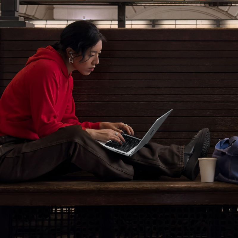 Làm việc bất cứ đâu trên MacBook Pro 14 inch M3  1TB.
